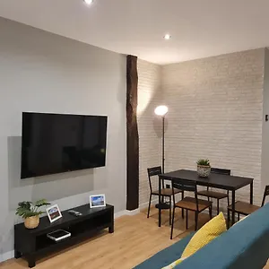 Apartamento Ayuntamiento Parking Gratis. Auto Check-in., Bilbao